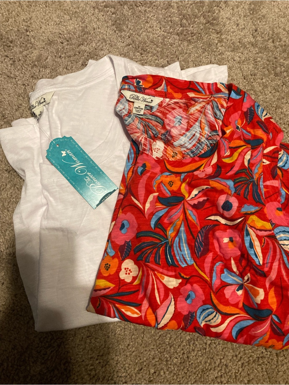 The Pioneer Woman White Tank & Scarlet Floral Tank - 2 Pack